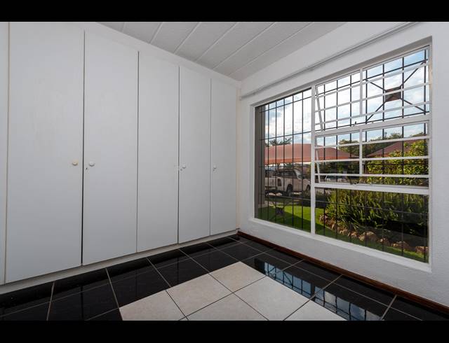 2 BEDROOM APARTMENT SOLD IN BASSONIA